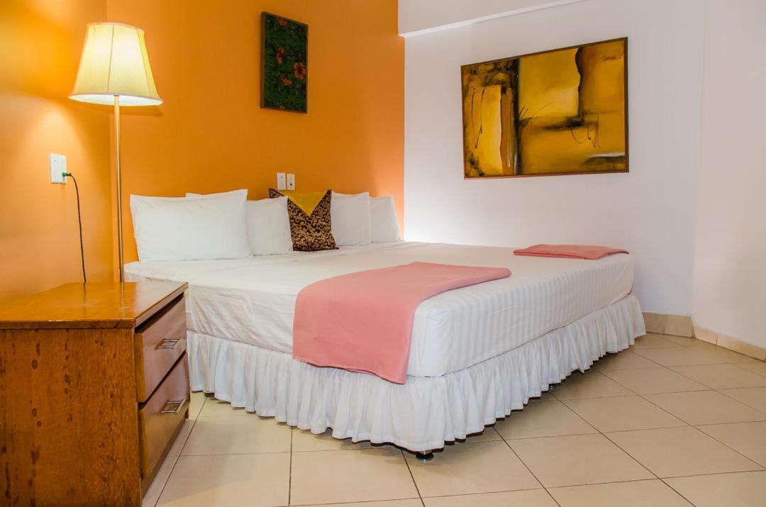 Tropical Keys Hotel Paramaribo Buitenkant foto